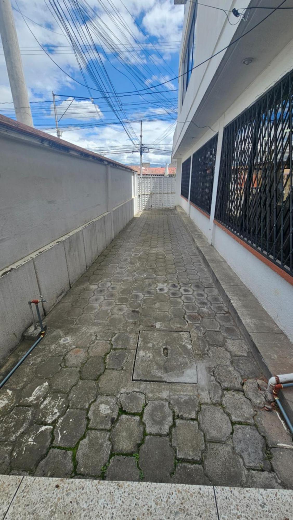 Departamento Bien Ubicado Con Todo Lo Necesario Latacunga